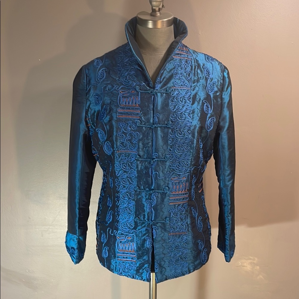 Elegant beautiful Blue ornate blazer with light shoulder pads - similar to US 12